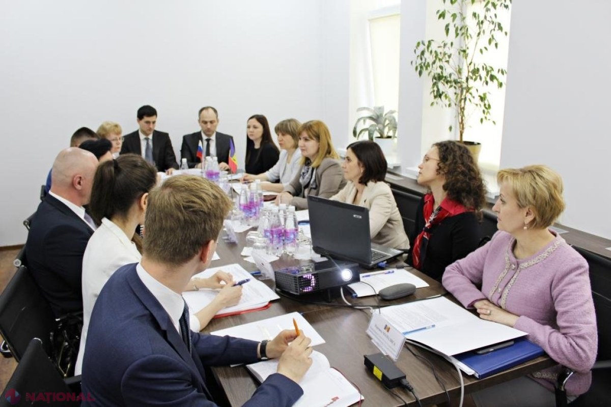 Moldovenii care muncesc în Rusia ar putea avea dreptul să prmească PENSII: R. Moldova și Rusia pregătesc un ACORD