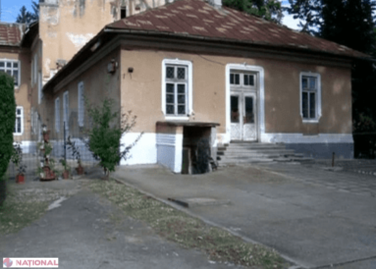 Turism la zidul unde au murit dictatorii. Unitatea militară unde au fost executaţi soţii Ceauşescu a fost transformată în muzeu