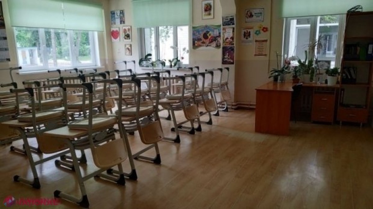 Vacanța de toamnă a ELEVILOR poate începe mai devreme și chiar ar putea fi PRELUNGITĂ: „Asta pentru ca să depășim această etapă... Unica ieșire din situație este vaccinarea”. Cât vor scoate din buzunar moldovenii pentru o doză de VACCIN rusesc 
