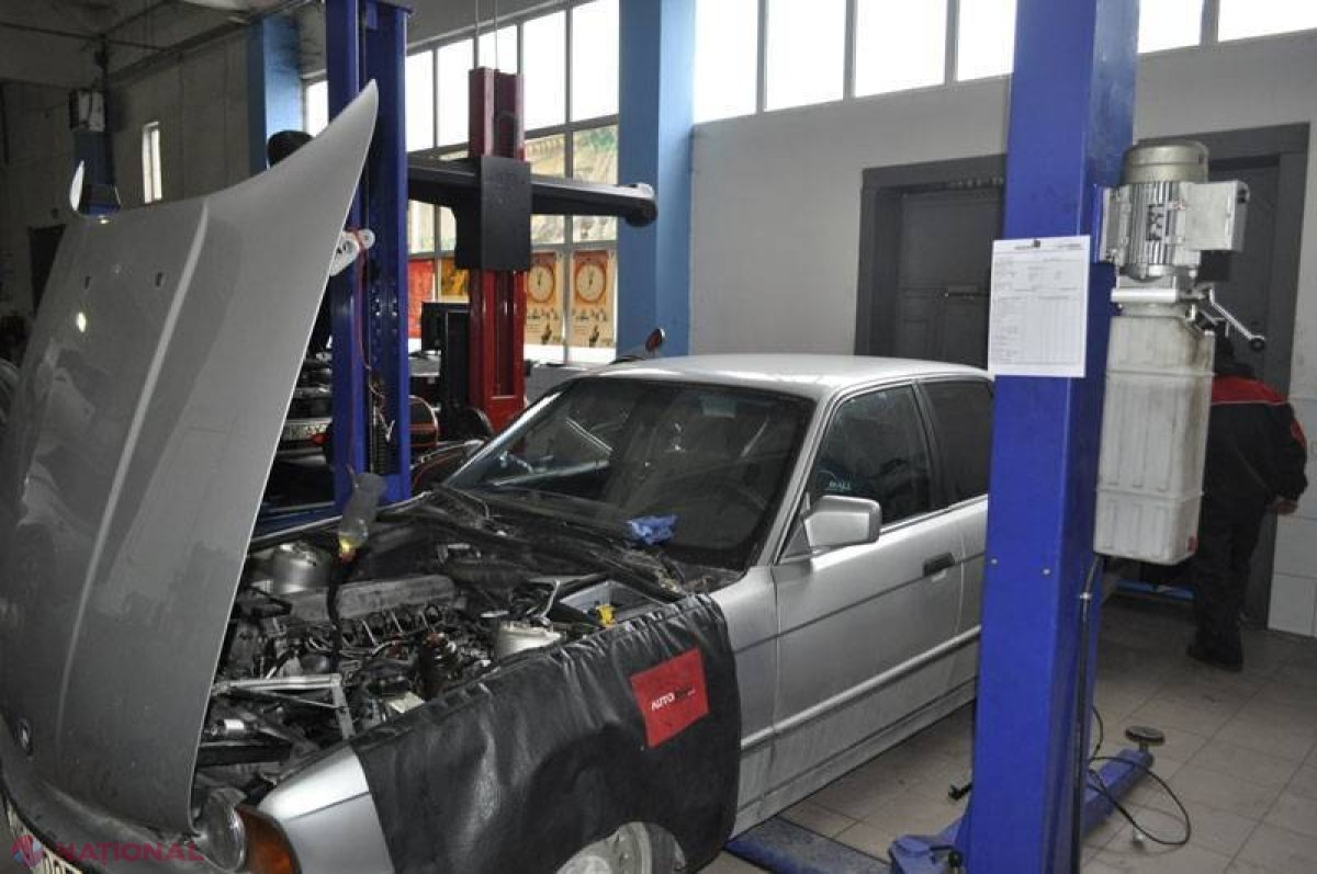 Un șofer din Fălești a venit la Chișinău să-și repare mașina, dar cei de la auto-service i-au stricat-o mai tare: Motorul s-a oprit chiar la testare