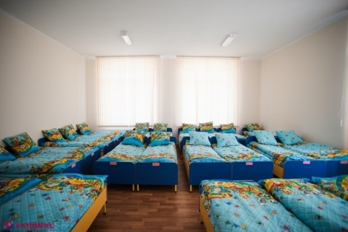Cazul de la Grădinița nr. 185 din Chișinău: Ajutorul de educator care a fost înregistrat cum țipă și bate copiii, dar și educatorul au scris cereri de DEMISIE. Directoarea, sancționată