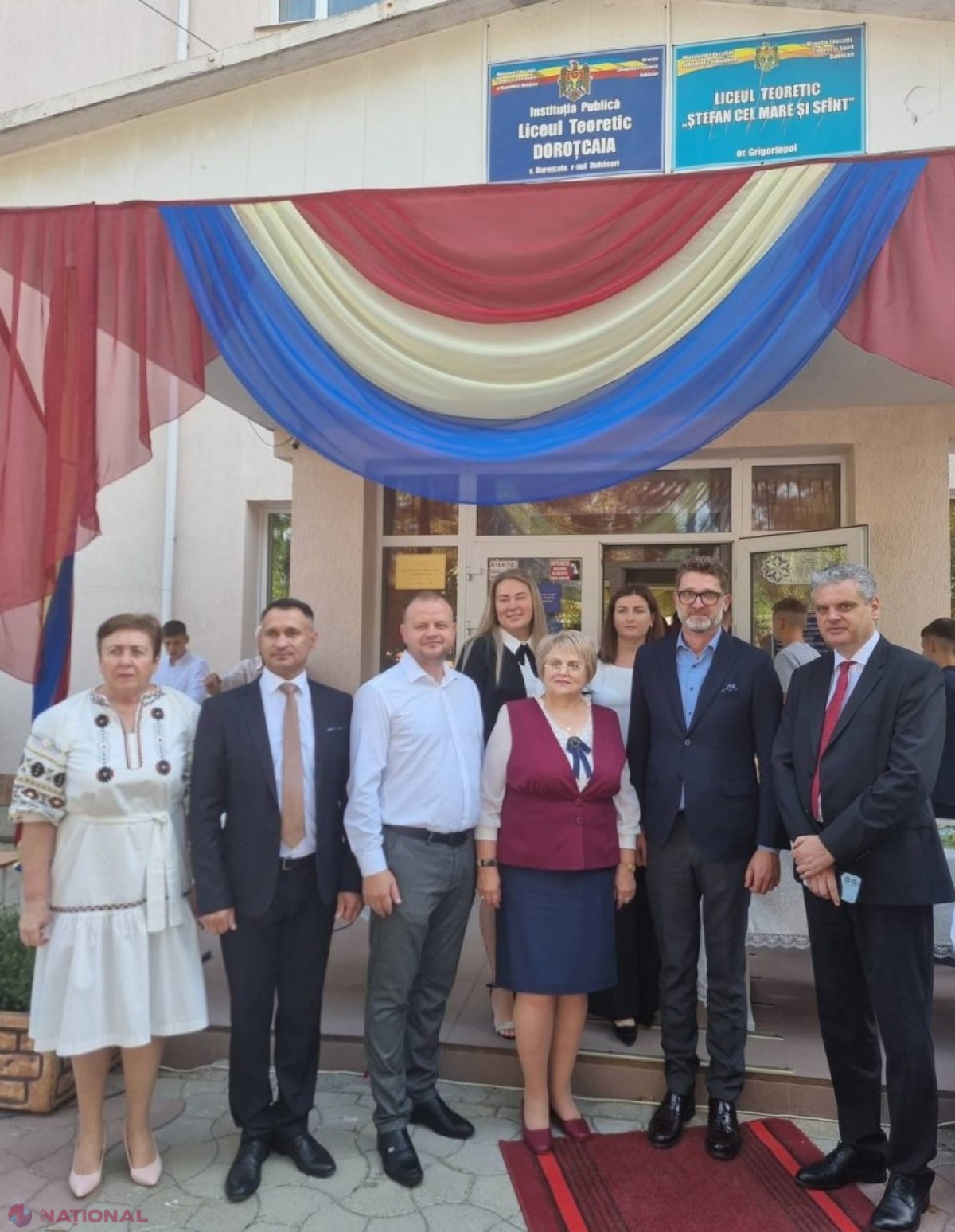 Elevii Liceului „Ștefan cel Mare și Sfânt” din Grigoriopol, la școală, pe 1 septembrie: Vicepremierul Serebrian le-a mulțumit pedagogilor și părinților pentru curajul și devotamentul față de cauza națională