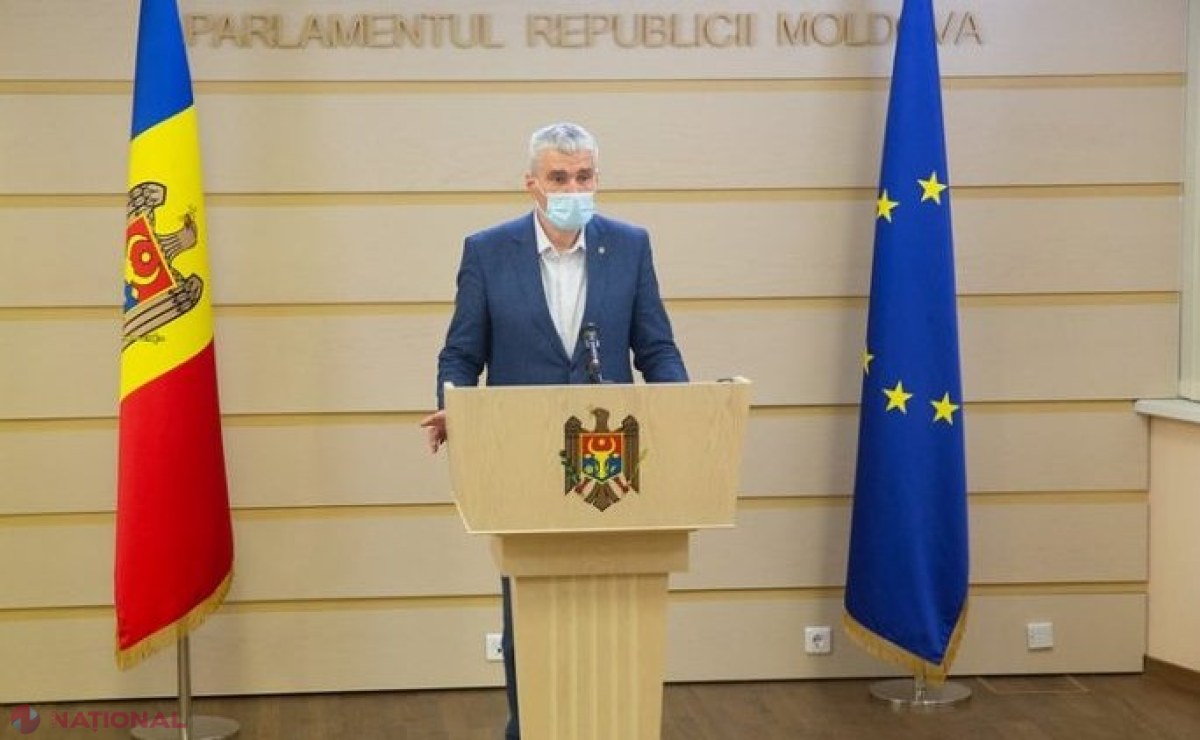 Dorel Musteață îl acționează pe Slusari în judecată și cere 50 de mii de lei prejudiciu pentru denigrarea imaginii sale: „Domnilor deputați, nu vă este greață?”