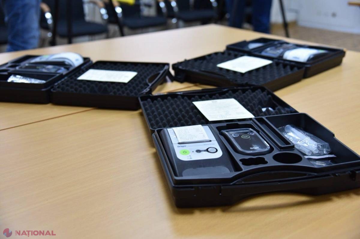 SPAIMA șoferilor din R. Moldova: Alcoolteste cu imprimantă mobilă, donate de Germania