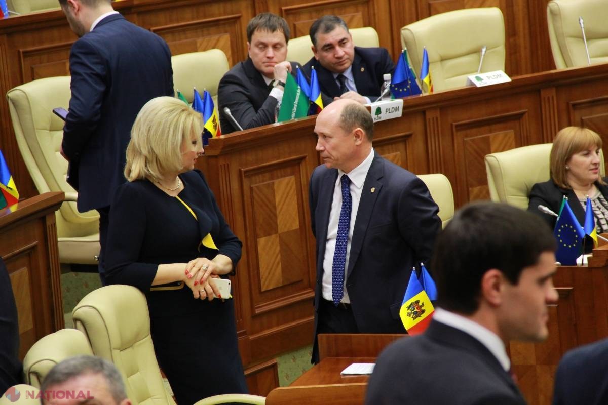 Un deputat i-a cerut premierului desemnat să TERORIZEZE parlamentarii. Voronin a avut unele CURIOZITĂȚI vizavi de Streleț 