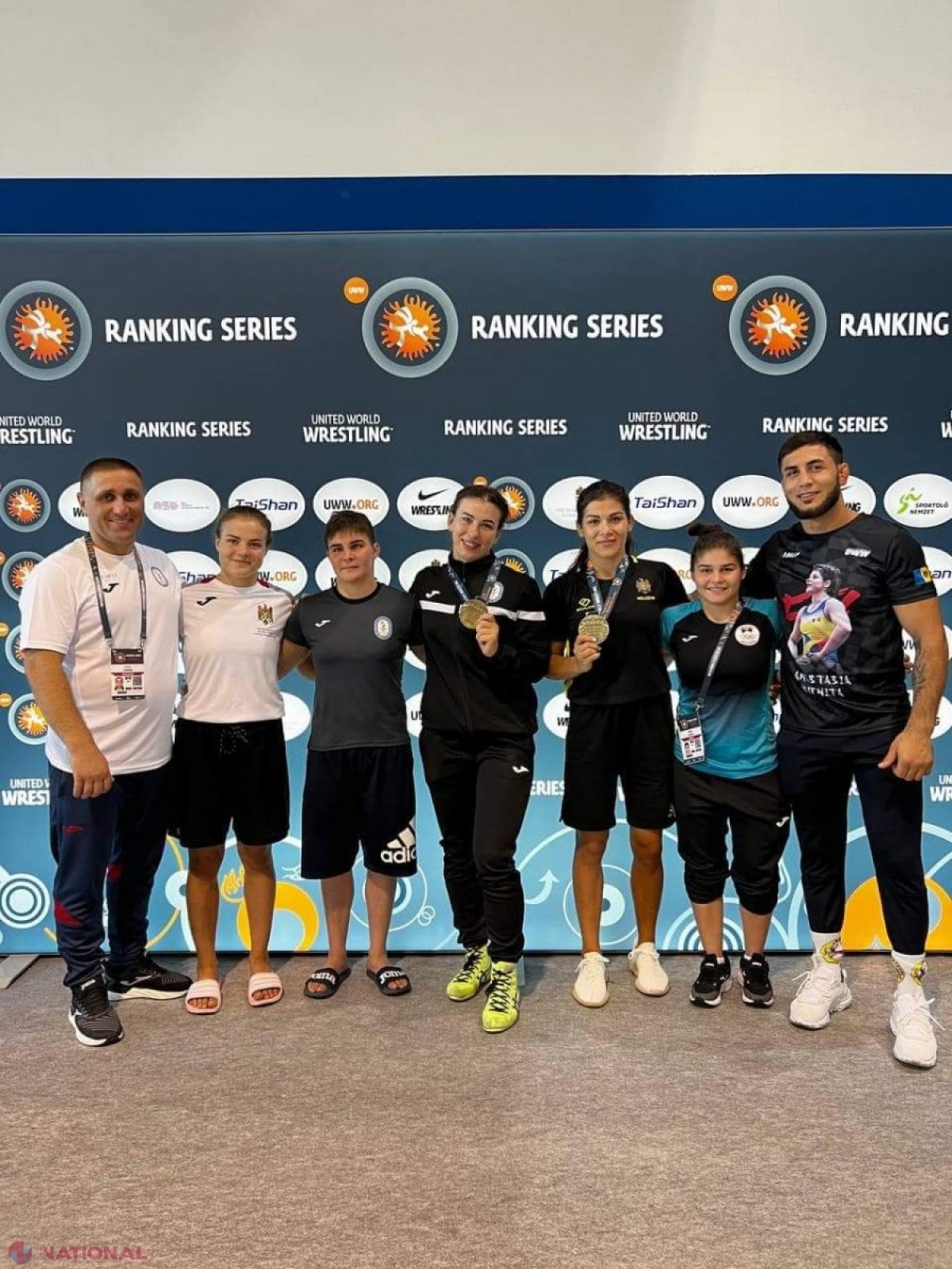 FOTO // Irina Rângaci și Victor Ciobanu aduc de la Budapesta două MEDALII de aur și bronz. Luptătorii noștri au avut dueluri SPECTACULOASE