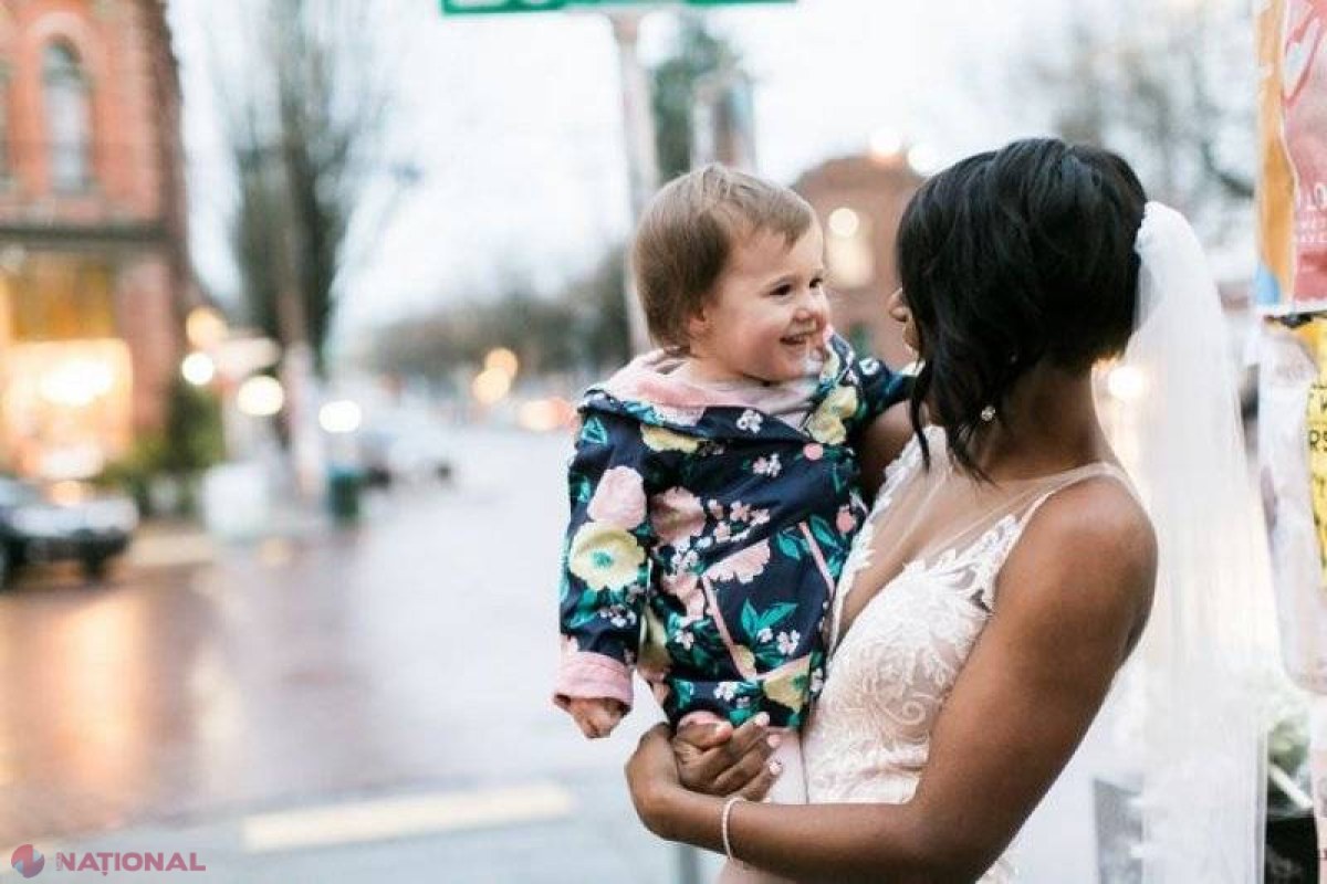 FOTO // Absolut adorabil! A crezut că este PRINŢESA din cartea ei preferată iar ce a urmat a devenit viral!