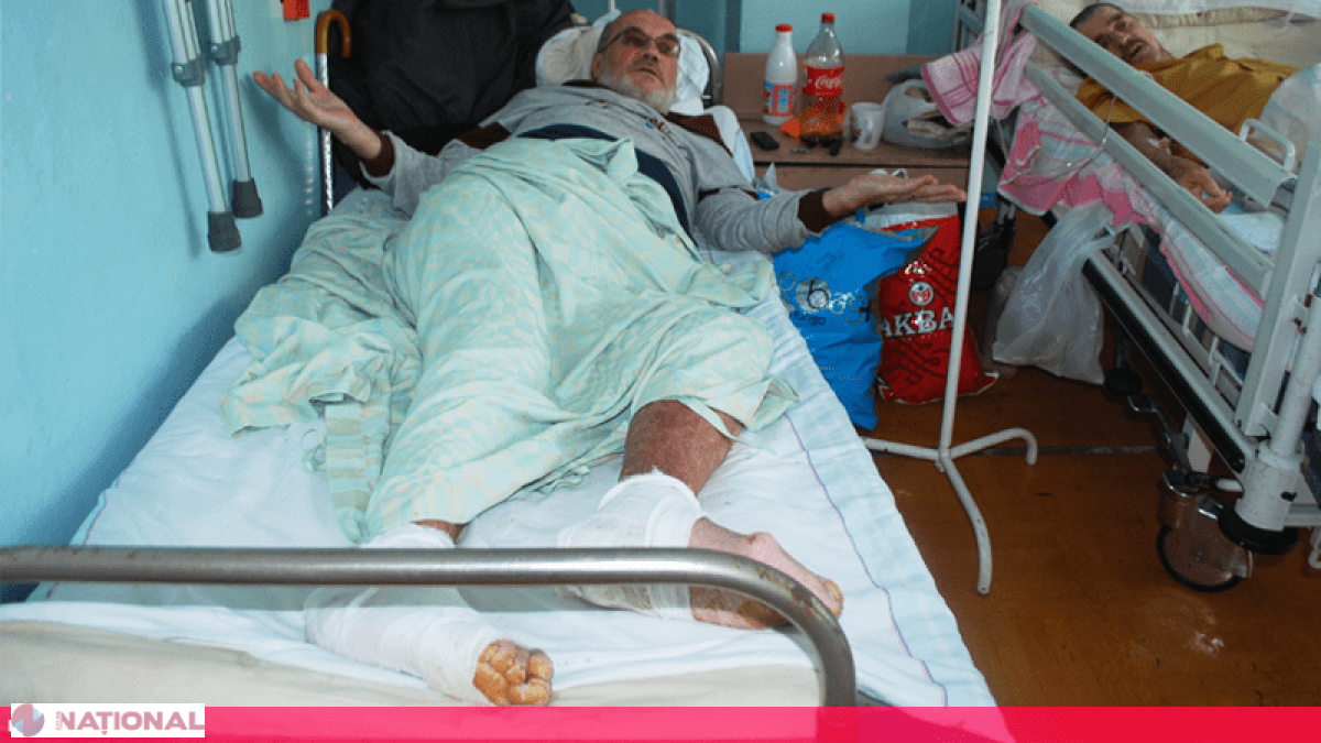 Dosar PENAL în cazul bărbaților externați din spital și abandonați la groapa de gunoi