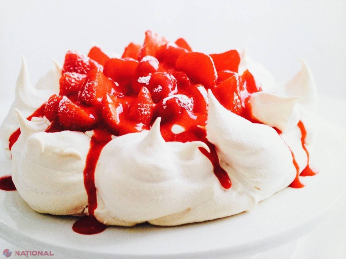 REȚETA Tamarei Șchiopu: „Pavlova” din căpșune