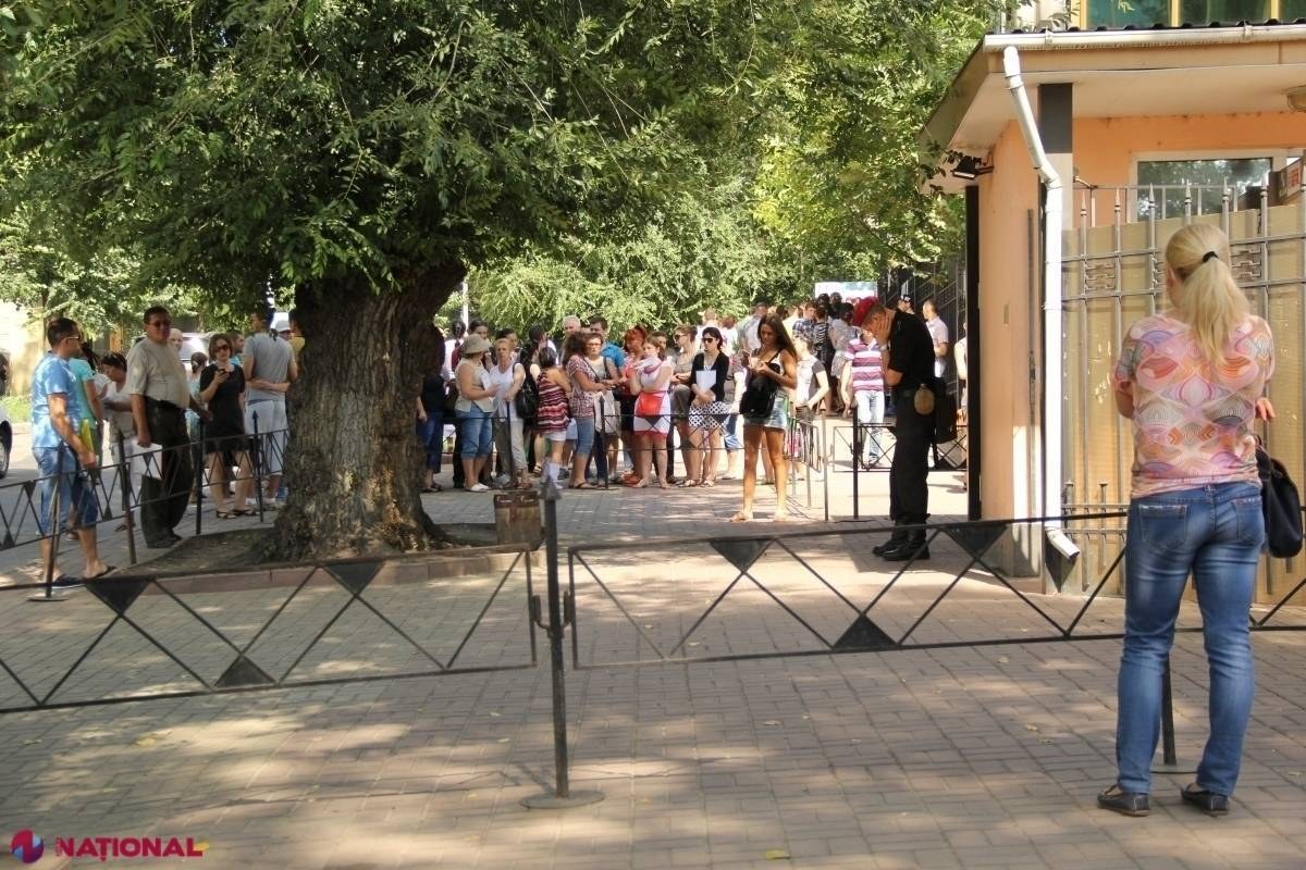 UTIL // Tinerii din R. Moldova pot afla AICI dacă au fost admiși CU burse sau FĂRĂ la universitățile din România