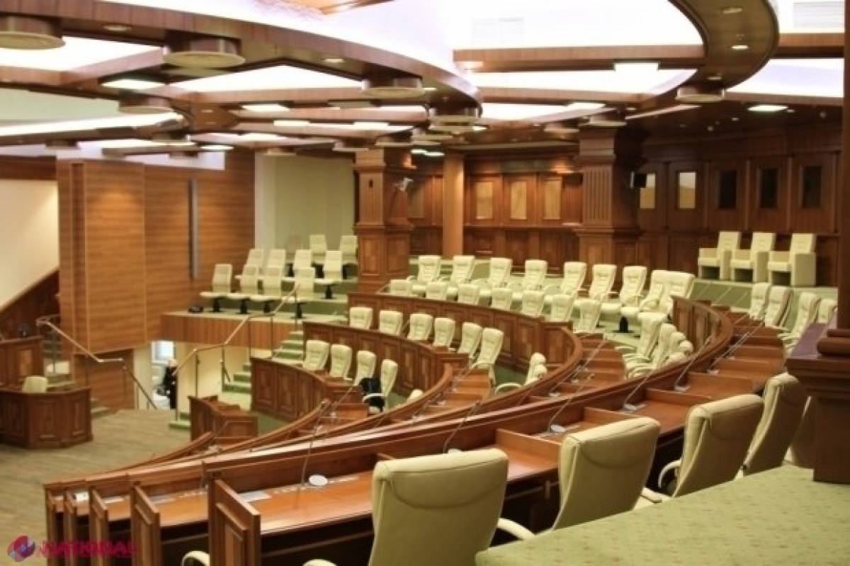 SONDAJ // Parcursul european s-ar putea STOPA după 28 septembrie, iar R. Moldova nu va mai beneficia de MILIARDELE oferite de UE. Indecișii pot schimba balanța
