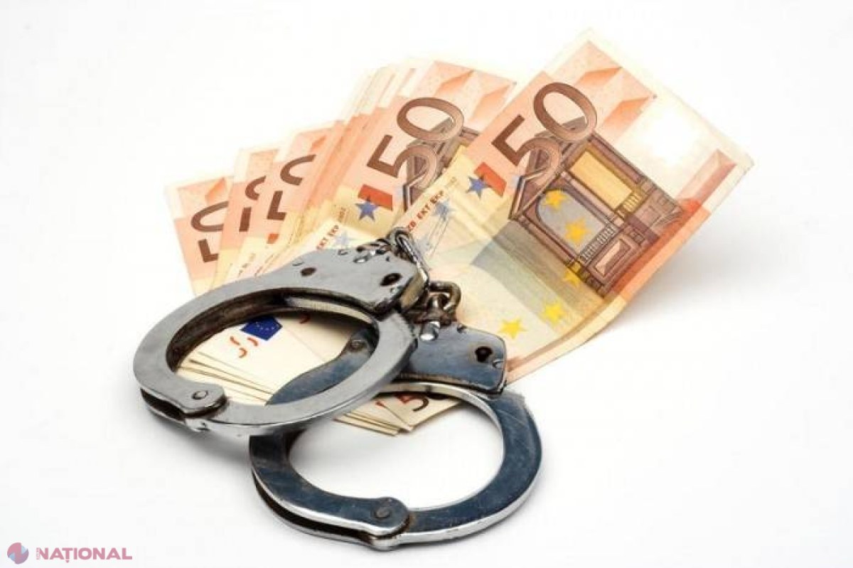Inspectori de poliție reținuți pentru luare de mită
