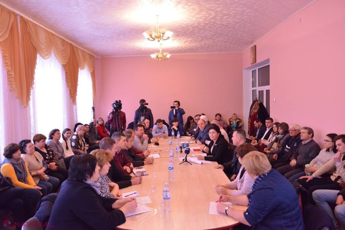 „Surpriză” pentru Silvia Radu, care a participat la ședința consilierilor din Trușeni: Primarul s-a dus în Ucraina 