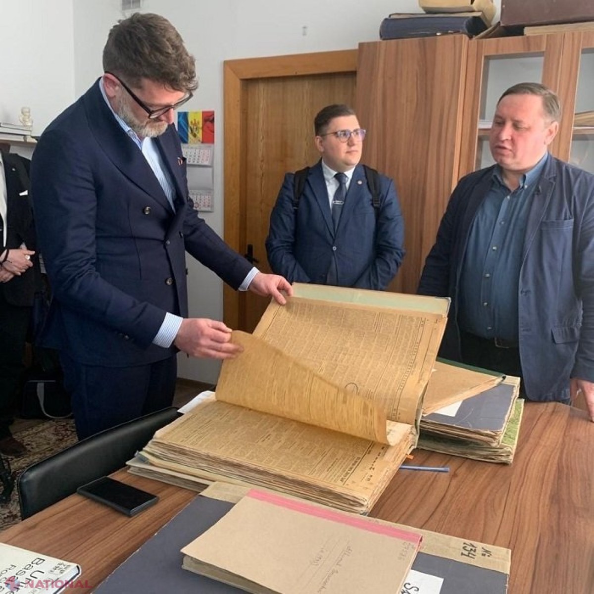 ARHIVĂ // 105 ani de la Unirea Basarabiei cu România: Mii de documente ale Sfatului Țării, DIGITALIZATE și puse la dispoziția publicului, datorită unor scanere performante procurate de România pentru Agenția Națională a Arhivelor