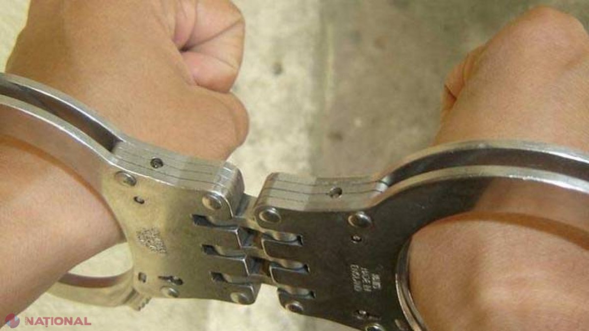 ÎNCHISOARE pentru trei poliţişti care au aplicat TORTURA