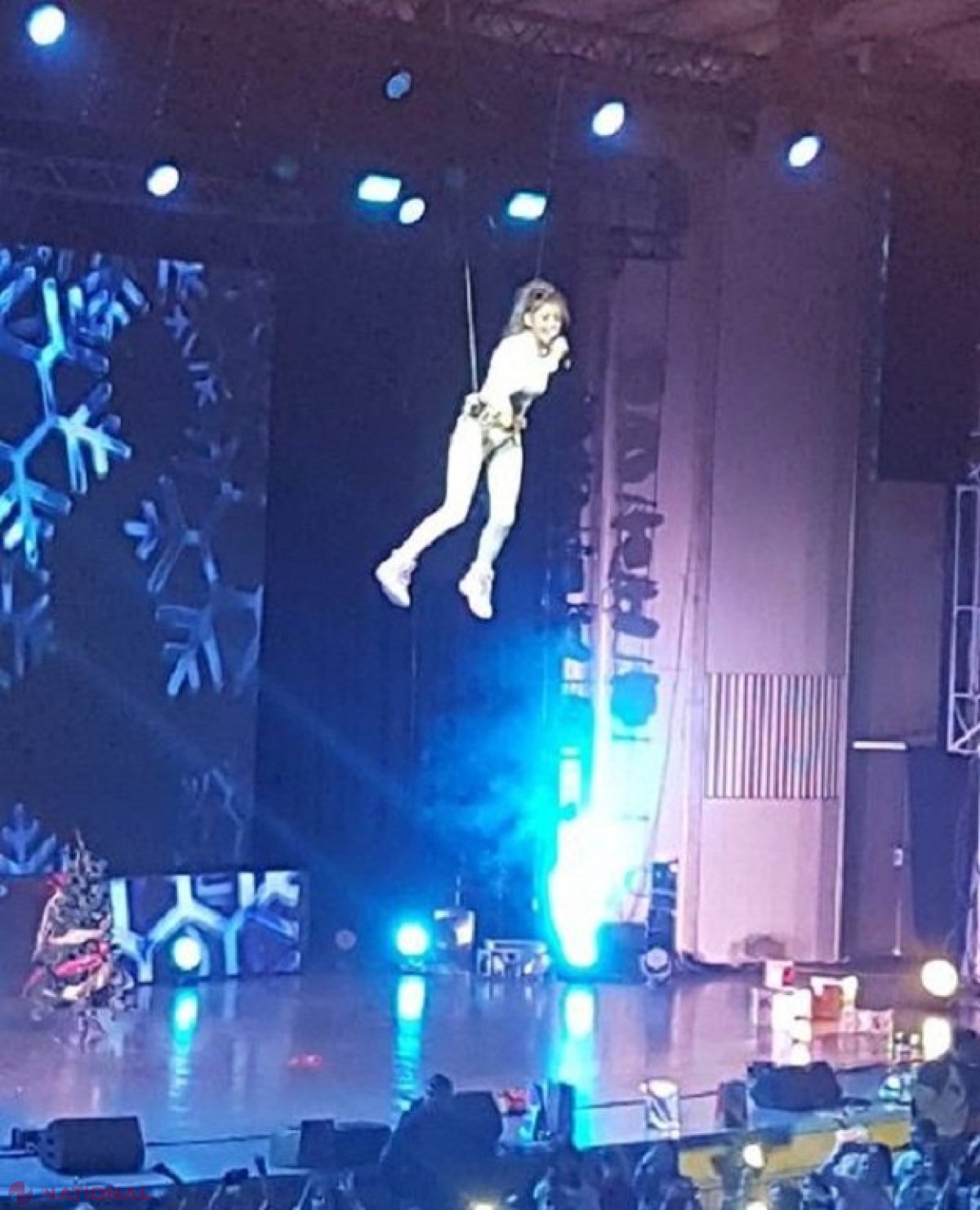 VIDEO // Iuliana Beregoi a susținut un concert GRANDIOS la Sala Palatului din București: Mii de copii i-au scandat numele în cor