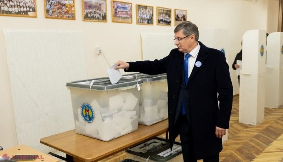 Premierul Dorin Recean și spicherul Igor Grosu, la vot: „Marea majoritate a cetățenilor înțeleg importanța momentului, un moment istoric unic”; „Am votat ca să avem o republică puternică, dezvoltată și pentru ca R. Moldova să iasă învingătoare”
