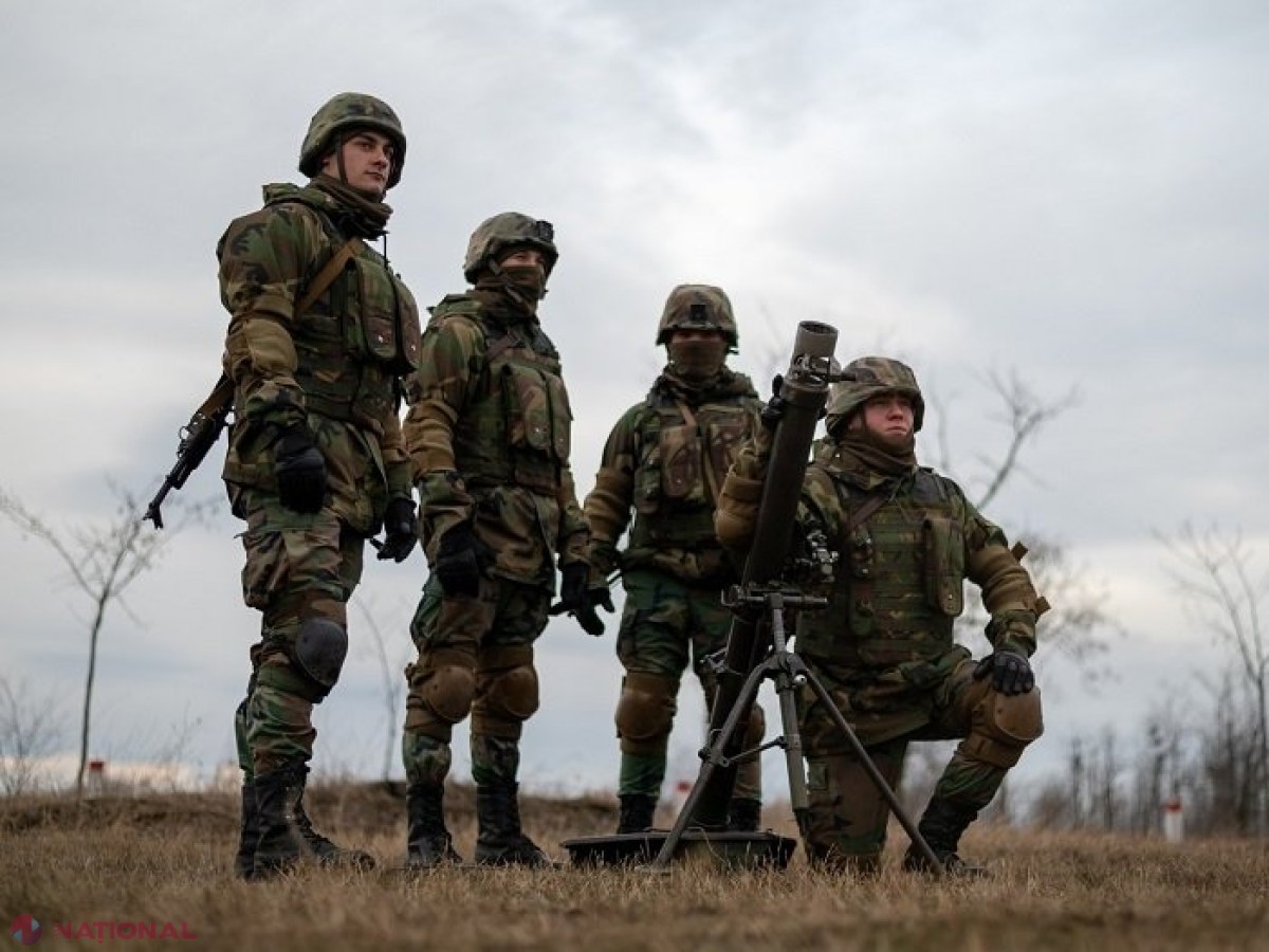 FOTO // Un grup de militari din R. Moldova, instruiți în România: Executare a tragerilor de luptă la nivel companie