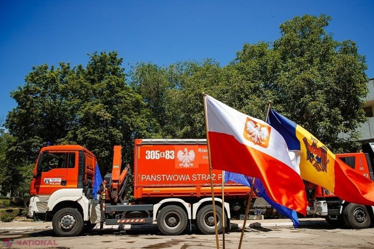 VIDEO // Polonia a mai trimis un convoi de ajutor umanitar la Chișinău pentru combaterea COVID-19: 30 de mii de măști, 4 800 de ecrane de protecție și 22 de mii de litri de dezinfectanți în sumă de 121 de mii de euro