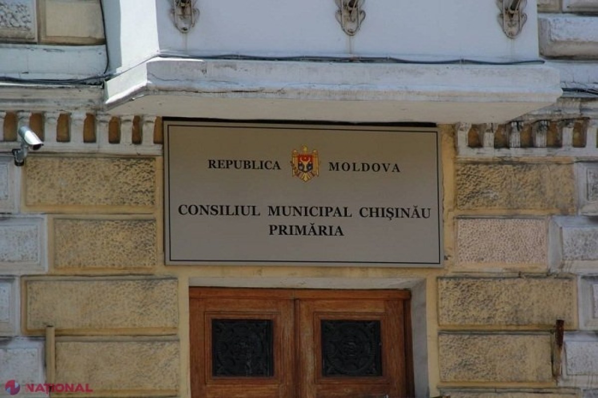 Coronavirusul a ajuns la Primăria Chișinău: Un angajat confirmat pozitiv și 13 - trimiși în izolare la domiciliu