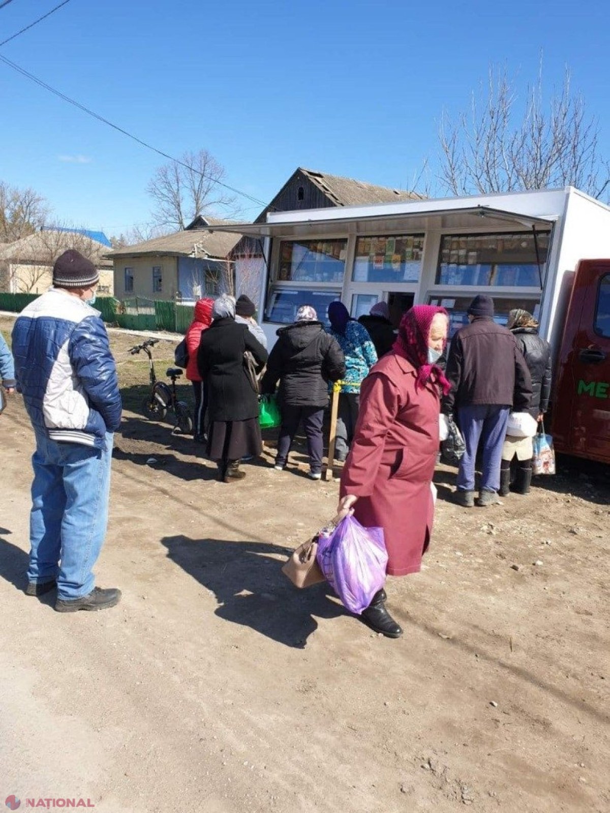 FOTO // „Este un sprijin concret și de mare ajutor pentru oameni”. Magazinele sociale mobile au ajuns și în raionul Cimișlia, la inițiativa lui Ilan Șor. Noul obiectiv - până la 200 de magazinelor sociale în R. Moldova