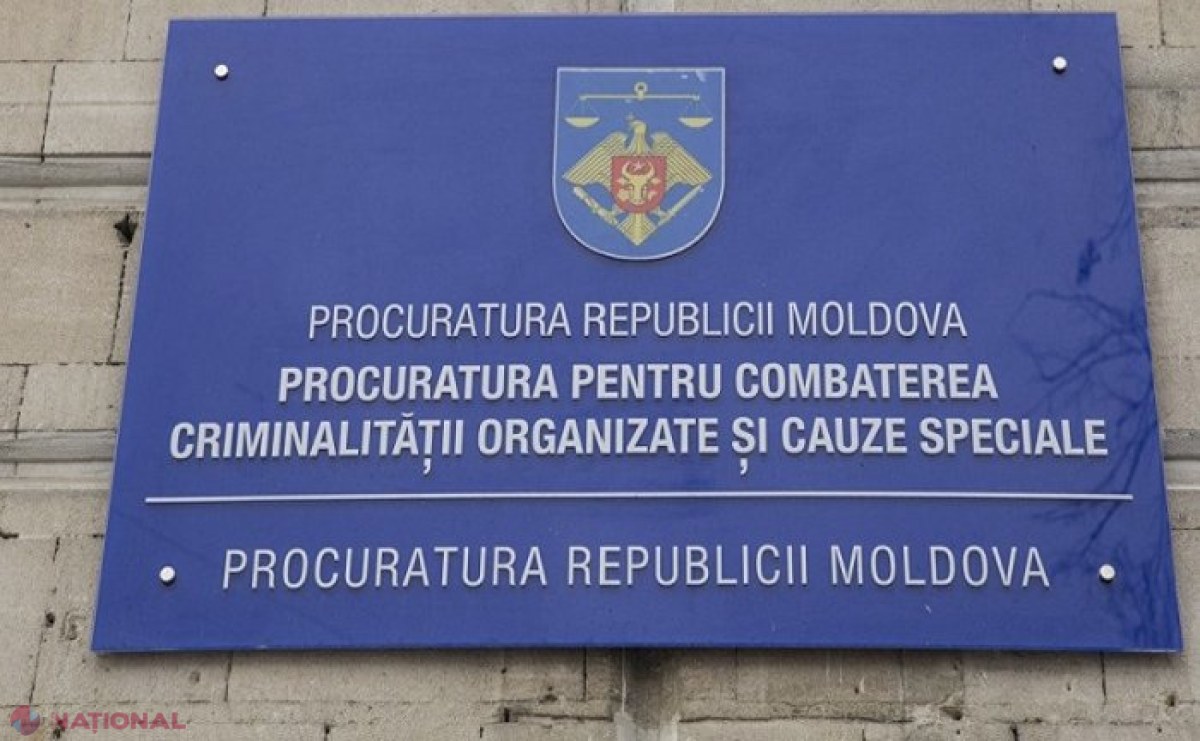 VIDEO // Proprietar a NOUĂ mașini în valoare de 3,8 milioane de lei, obținute prin înșelăciune: Insul care se prezenta „expert” al unei organizații internaționale, reținut de PCCOCS