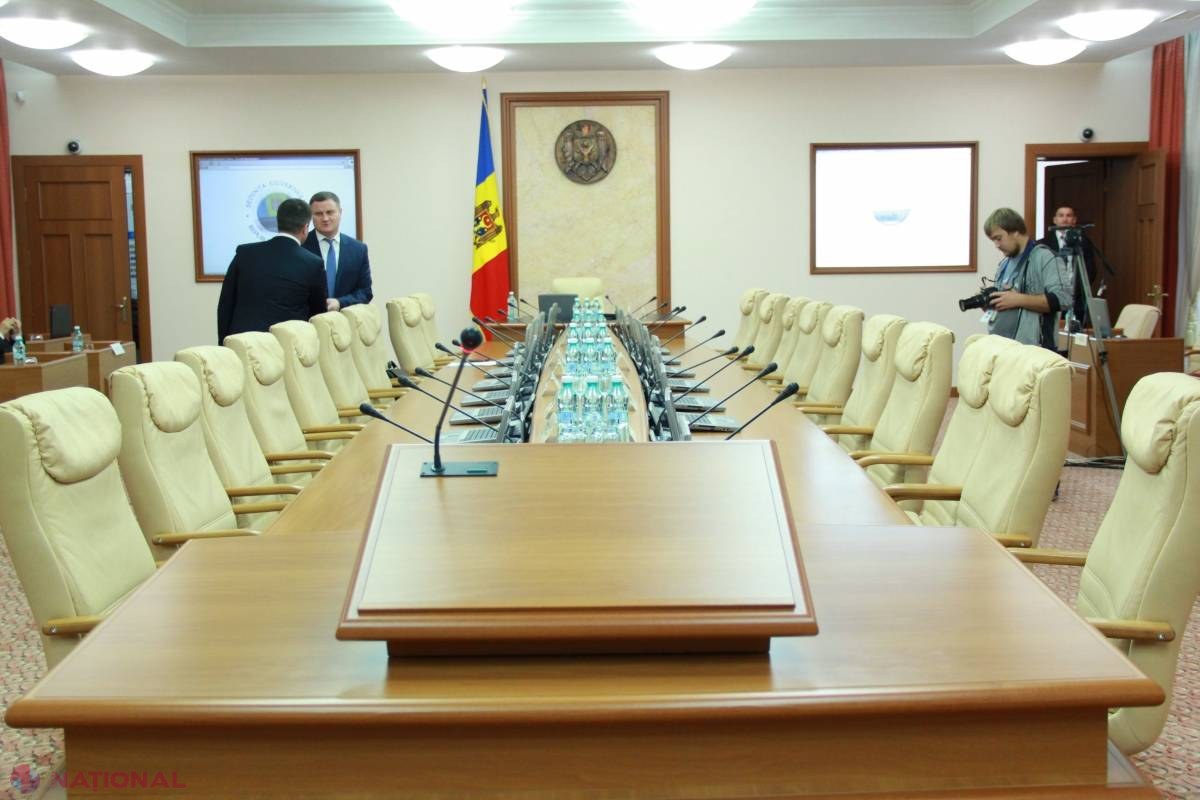 INTERDICȚII pentru Guvernul demisionar. Mai multe atribuții vor fi retrase