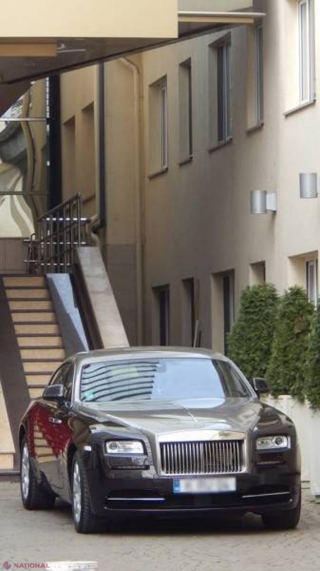 FOTO // Vedeta Salonului Auto de la Geneva, pe străzile Chișinăului! Cât costă „bijuteria”