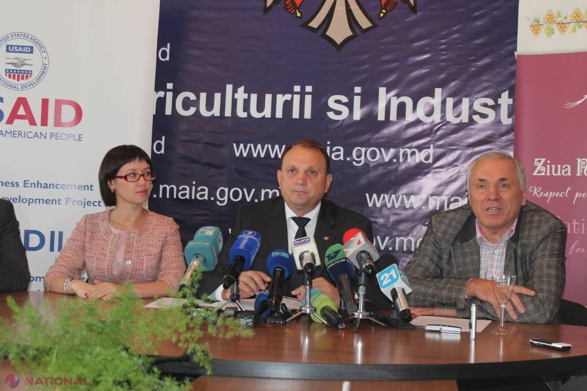 Cei care vor purta la „Ziua Națională a Vinului” elemente ale costumului național vor avea parte de surprize!