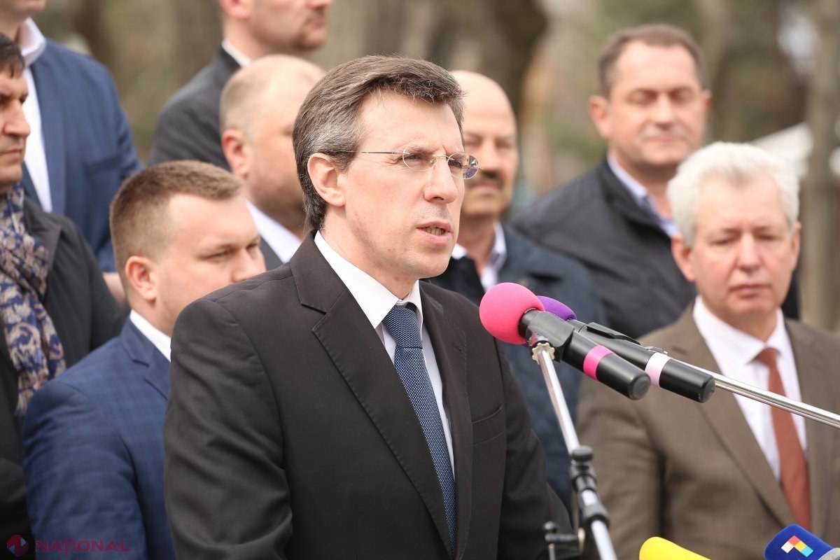 VIDEO // Dorin Chirtoacă prezintă raportul de activitate pentru cei 10 ani în fruntea Chișinăului: I-a fost tăiată energia electrică