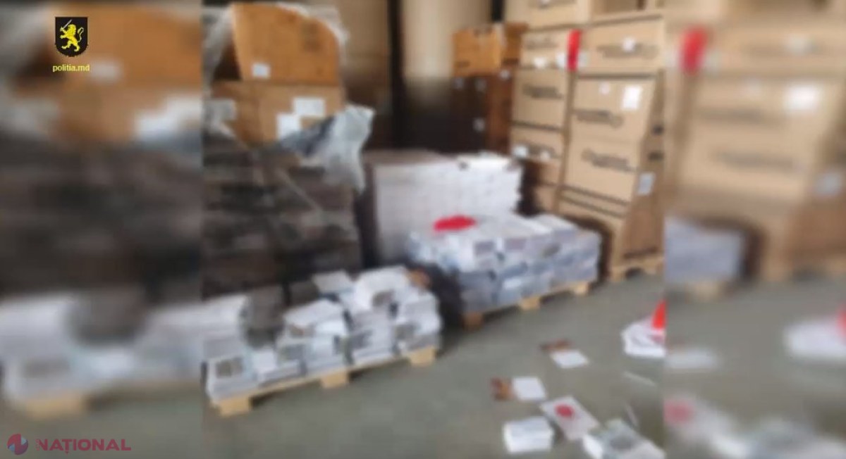 VIDEO // Poliția a descins într-un DEPOZIT din Chișinău, de unde au ridicat materiale electorale, inclusiv tricouri, chipiuri, sacoșe cu sigla unui PARTID. Din imaginile blurate se poate desluși sigla Partidul „Șansa” și numele lui Șor 