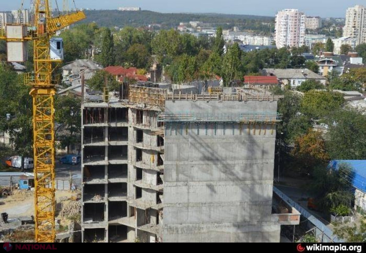 Un tânăr de 36 ani a căzut de pe schelele unui șantier de construcție