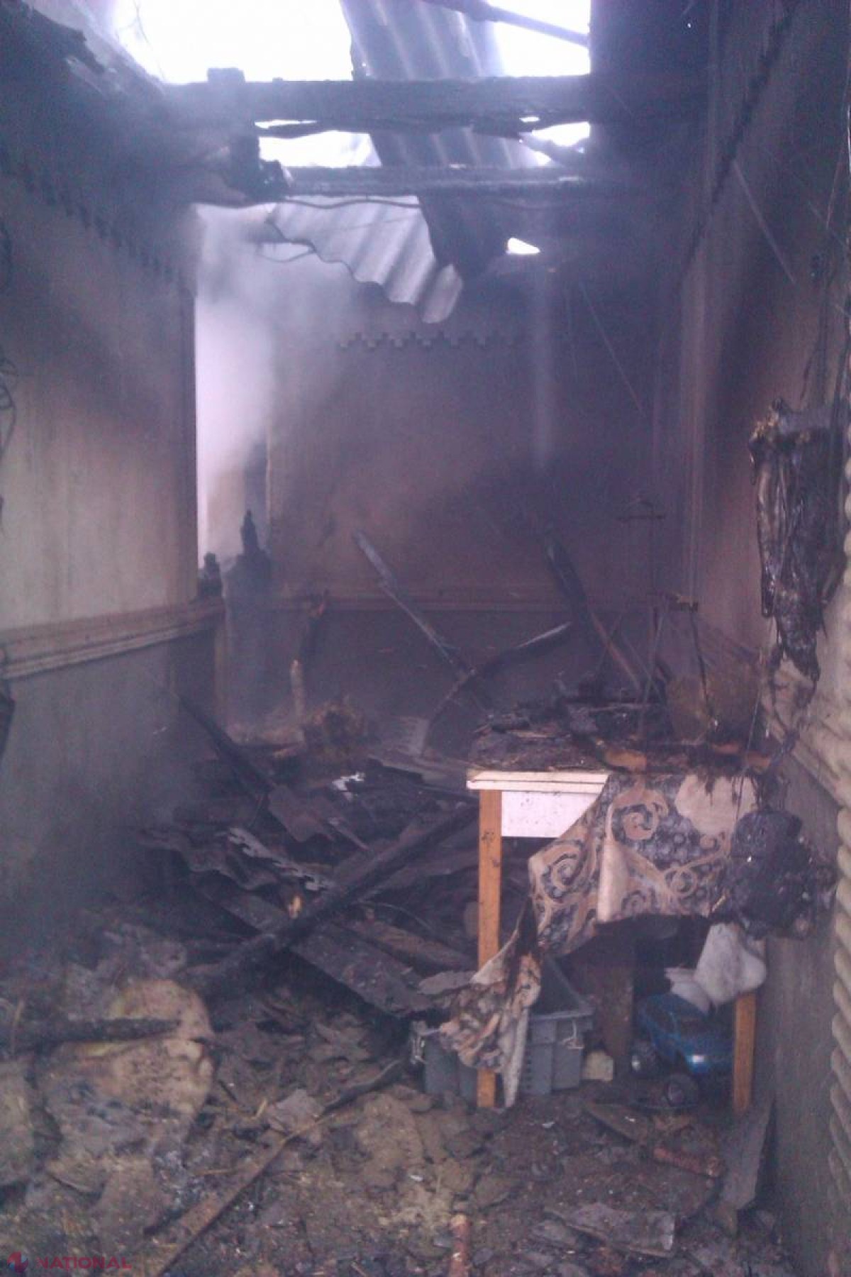 HÂNCEȘTI // Incendiu de proporții. O locuință a ARS în TOTALITATE