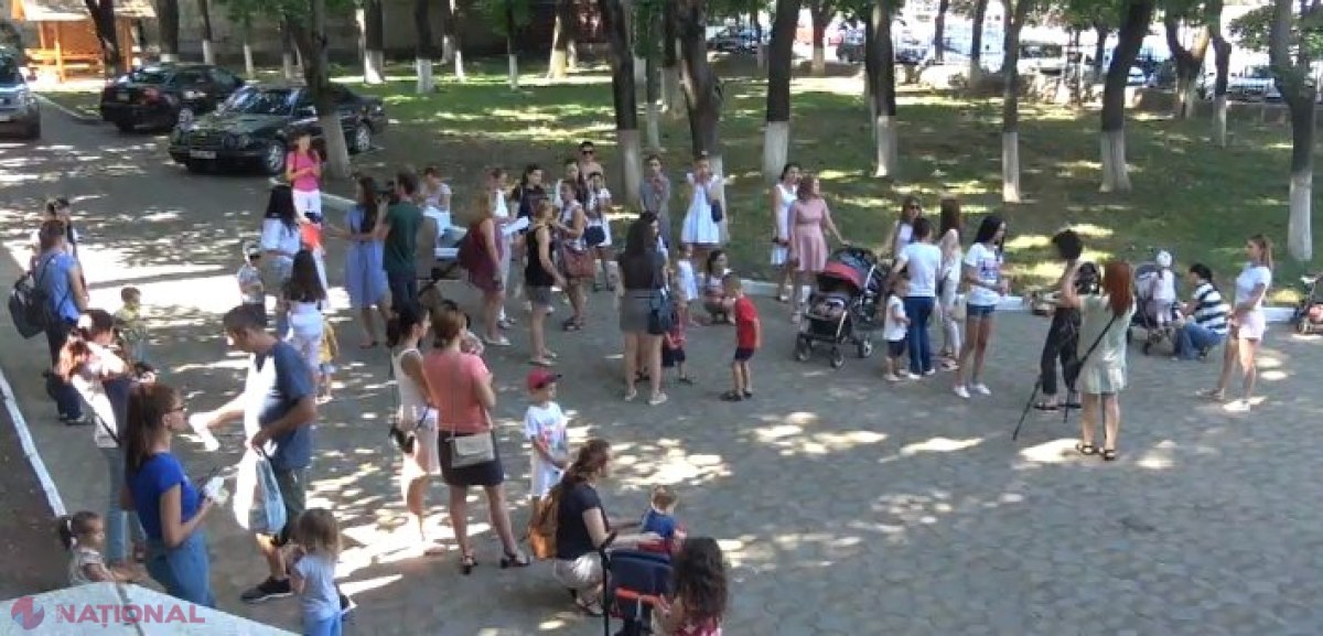 VIDEO // Protest în fața Ministerului Sănătății: „STOP diagnozelor false!”