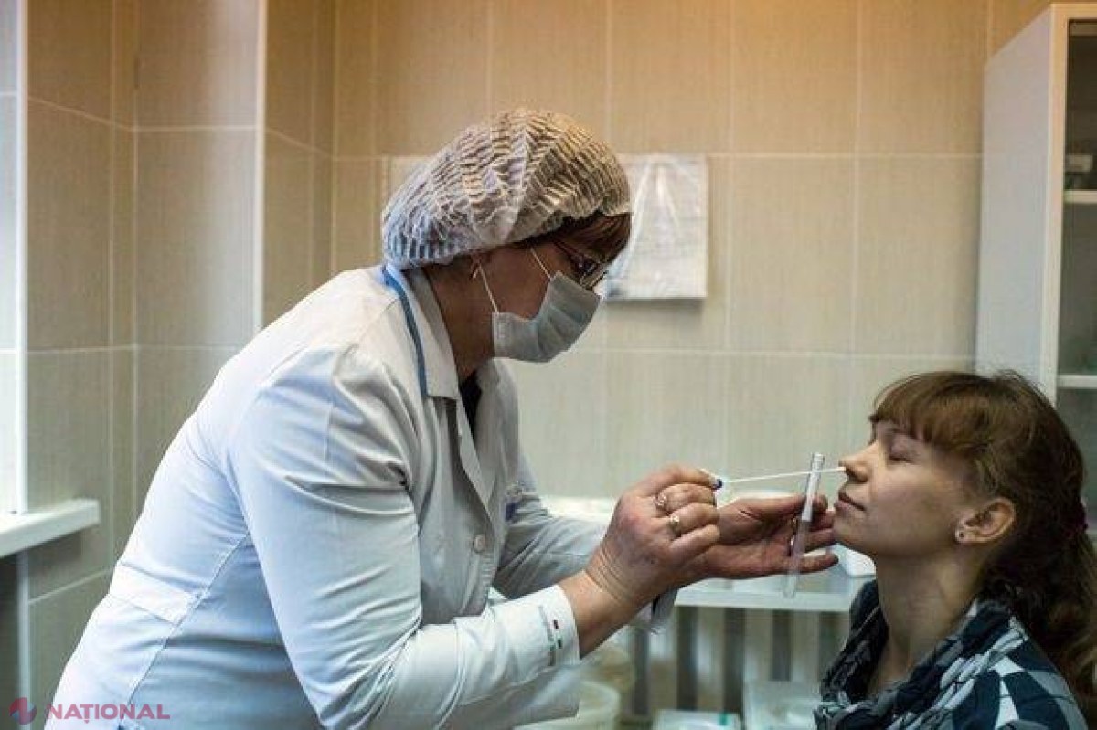 Virozele respiratorii aduc la doctor tot mai mulți pacienți. Medicii atenționează: „Nu luați antibiotice”