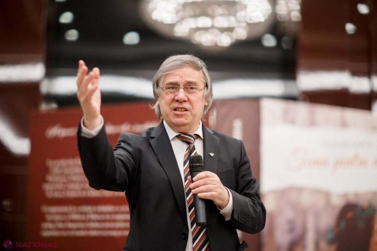 Nicolae Dabija: „Bine că Plahotniuc nu umblă la biserică, pentru că ni s-ar cere, ULTIMATIV, de către „opoziţia constructivă”, să fim contra lui Dumnezeu”