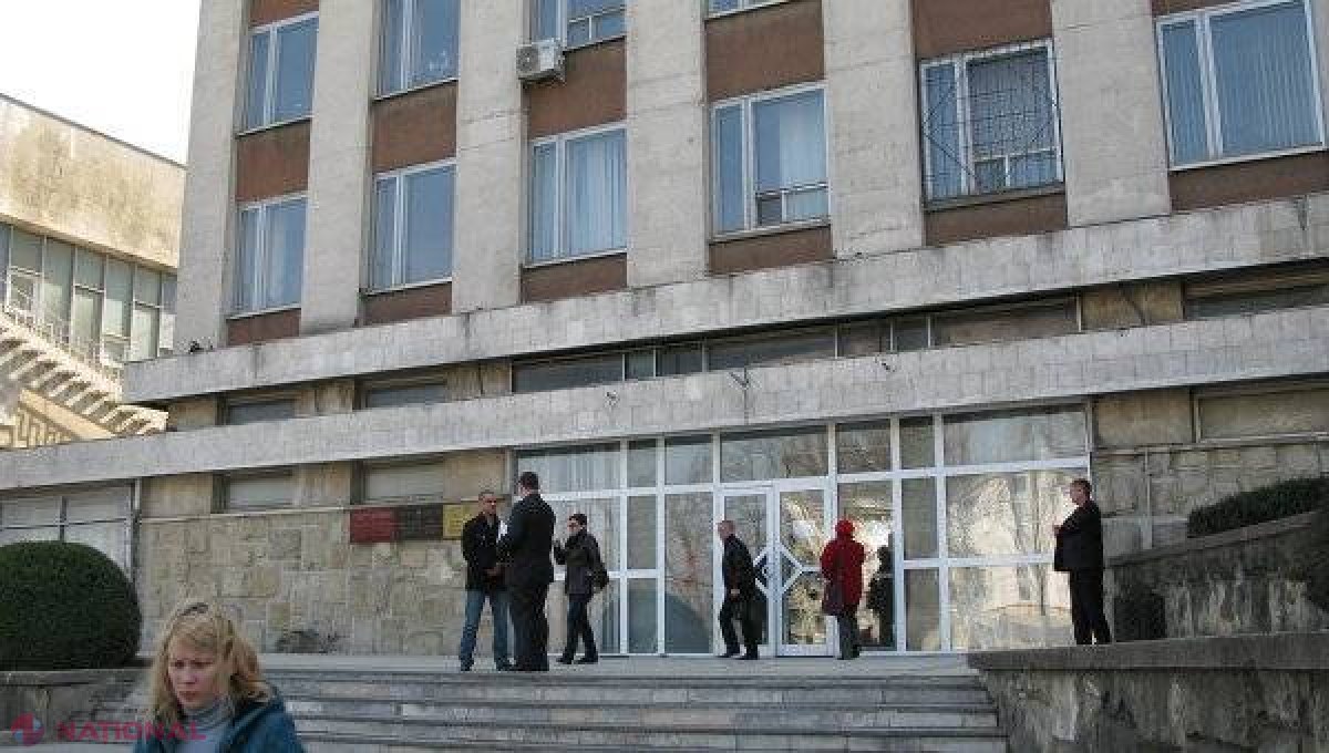 Zi fierbinte la Judecătoria Buiucani! Procurorii cer arestul mai multor funcționari