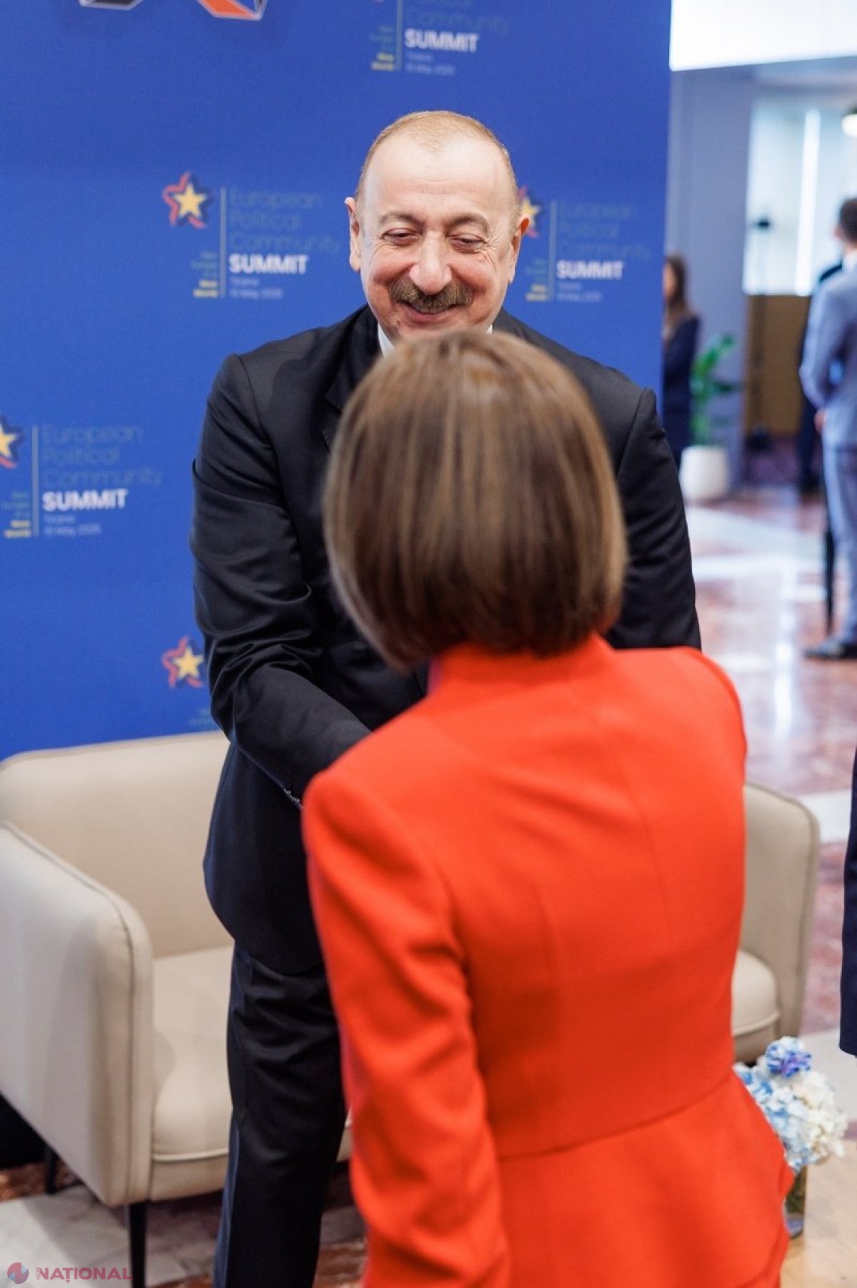 GALERIE FOTO // Maia Sandu, ținută IMPECABILĂ la summitul Comunității Politice Europene. Șefa statului a promovat interesele R. Moldova în fața celor mai puternici lideri ai Europei - cancelarul Merz, Emmanuel Macron, Keir Starmer sau Zelenski
