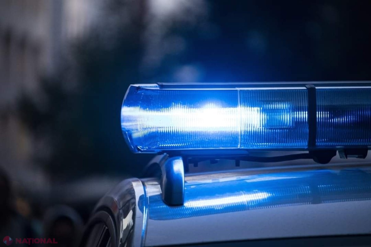 Trei tineri riscă până la opt ani de închisoare pentru că au maltratat un polițist la Criuleni