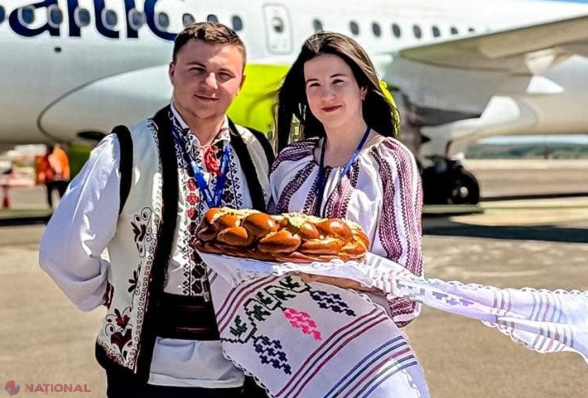 Serviciu INEDIT propus de administrația Aeroportului Internațional Chișinău. Pentru câteva mii de lei poți să fii întâlnit cu „pâine și sare” la scara avionului