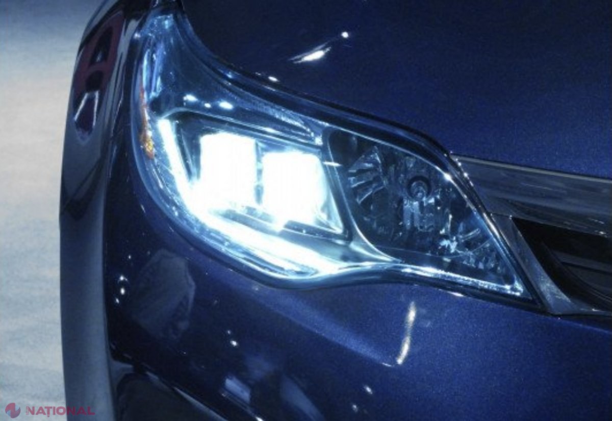 ATENȚIE, ȘOFERI! De astăzi sunteți OBLIGAȚI să circulați cu luminile de conectare la mașini aprinse și pe timp de zi. Ce pedepse riscați dacă nu vă conformați