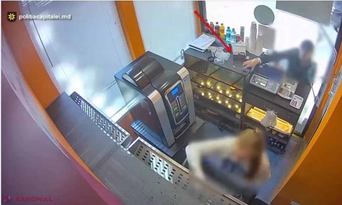 VIDEO // Un ins, surprins cum fură trei telefoane mobile în sectorul Buiucani: Riscă până la șapte ani de închisoare