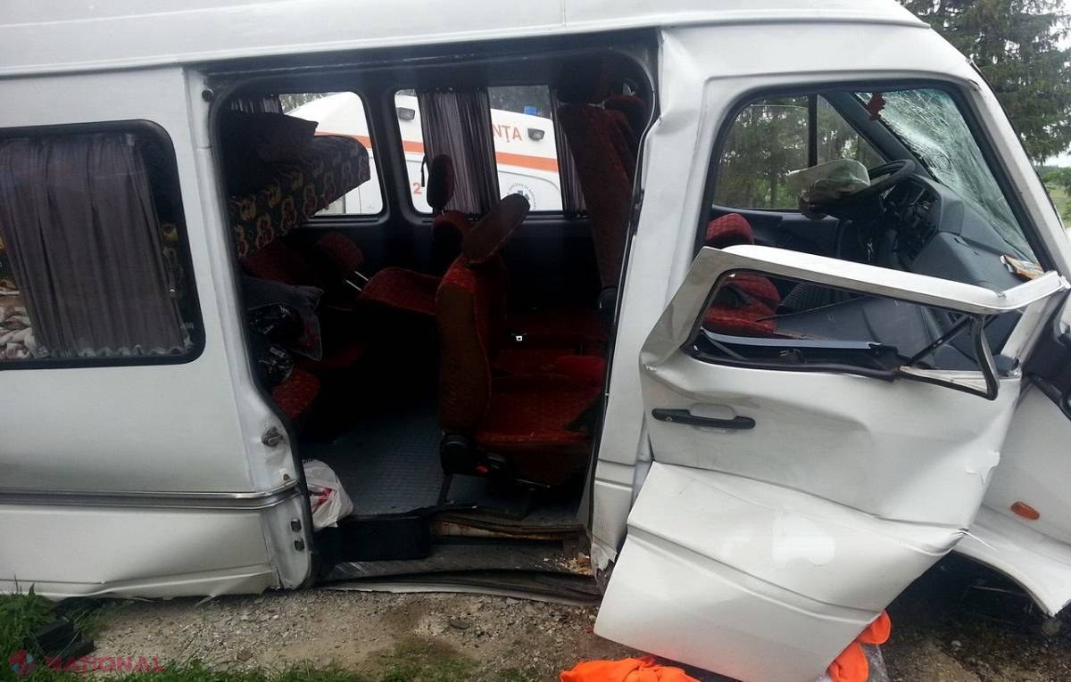 Microbuz cu moldoveni, RĂSTURNAT în România. Șase pasageri au fost răniți