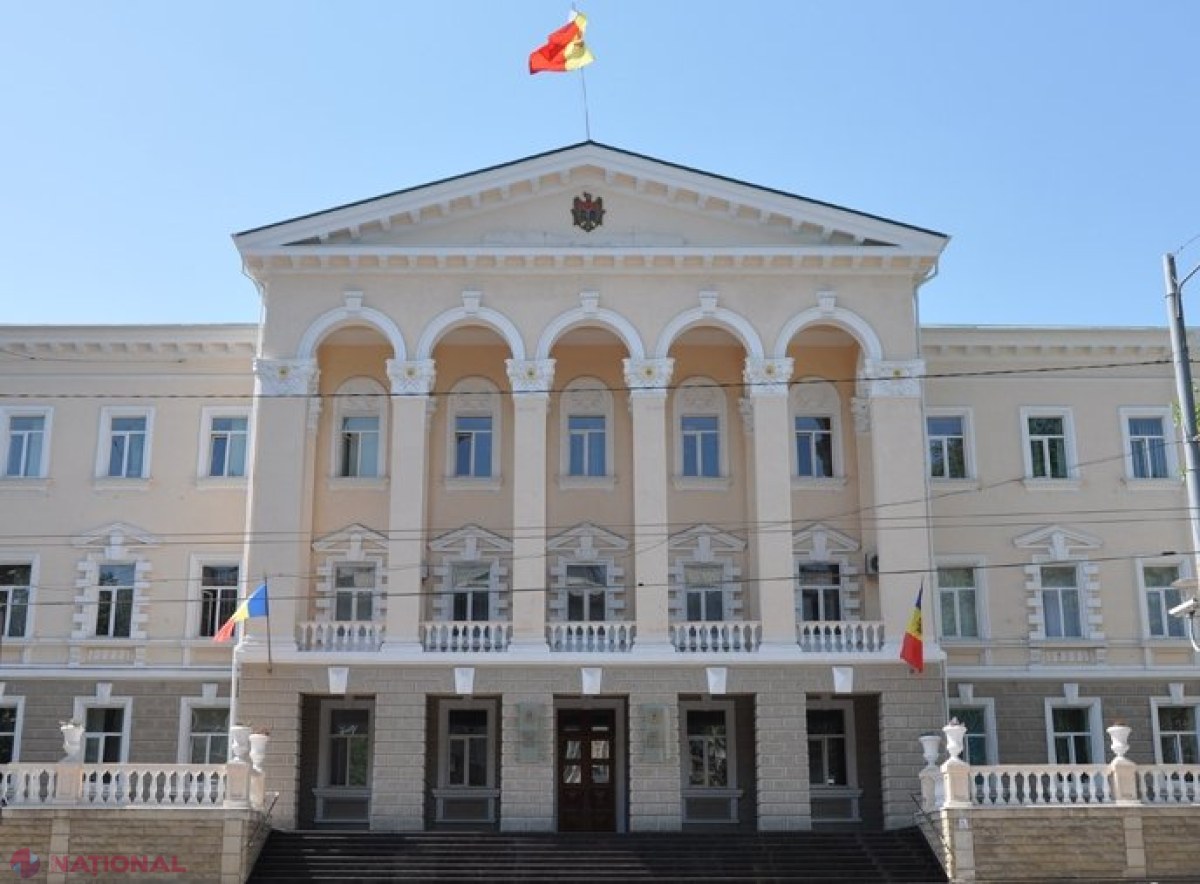 Un fost secretar de stat la MAI atenționează că intenția socialiștilor de a reveni la gradele militare sovietice ar duce la costuri nejustificate de un milion de lei: „Welcome back to URSS! Gradele speciale actuale corespund cu cele din UE”