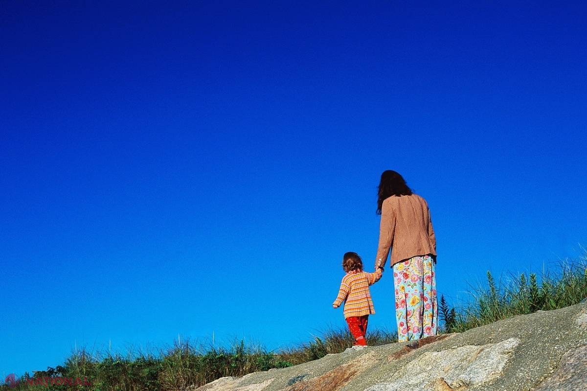 A rămas „în brațele mamei”