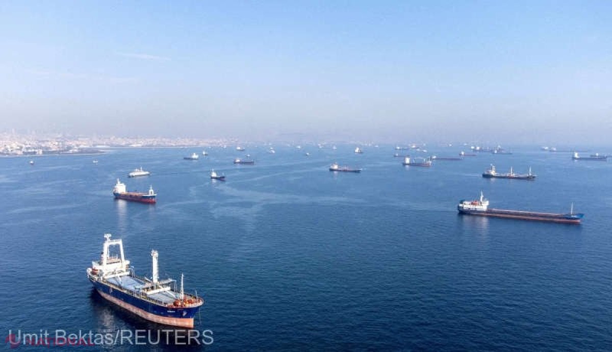 Ucraina va considera orice navă din Marea Neagră care se îndreaptă spre porturile ruseşti sau teritoriile ucrainene ocupate de Rusia ca potenţiali transportatori de încărcături militare