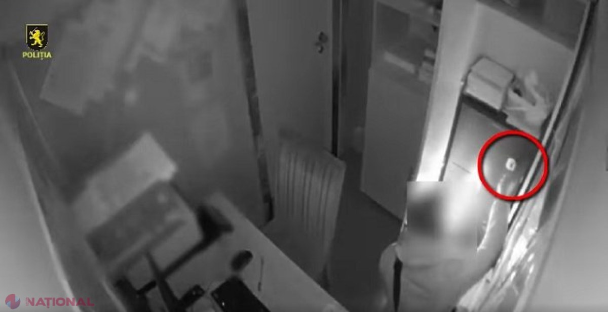 VIDEO // Momentul în care un restaurant din Chișinău este prădat: Hoțul a fugit cu zeci de mii de lei