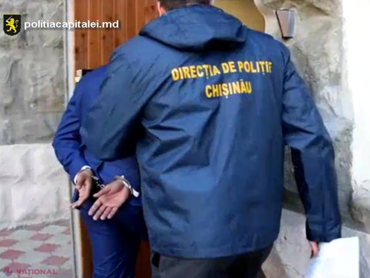 VIDEO // Le lua banii și îi dădea AFARĂ: Un patron de hotel din Chișinău, REȚINUT
