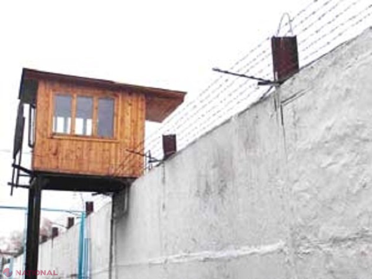 Un adolescent din nordul R. Moldova, care locuia doar cu bunicii, exploatat sexual de un bărbat divorțat
