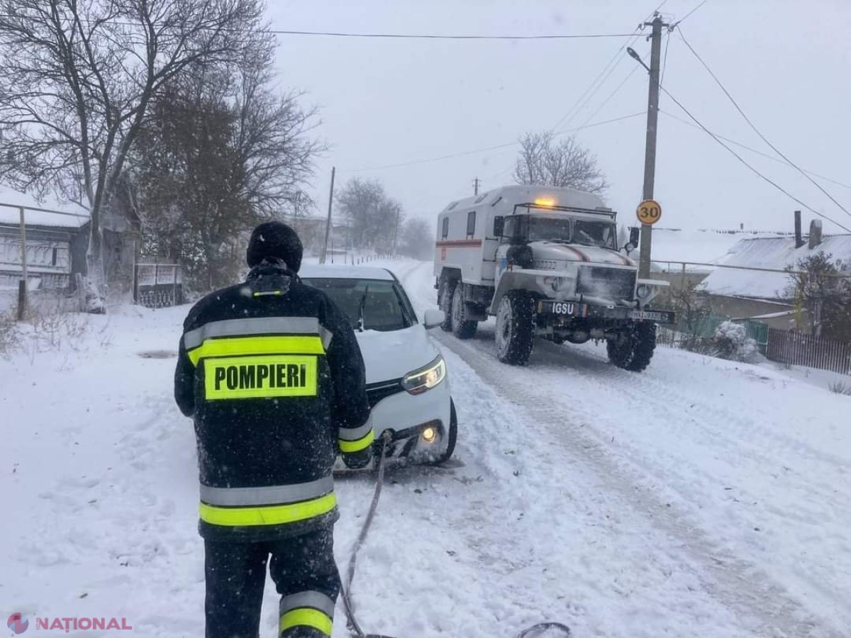 Zeci de localități, fără energie electrică după ninsoarea de luni, curse cu avionul anulate și mii de solicitări de ajutor din partea populației 